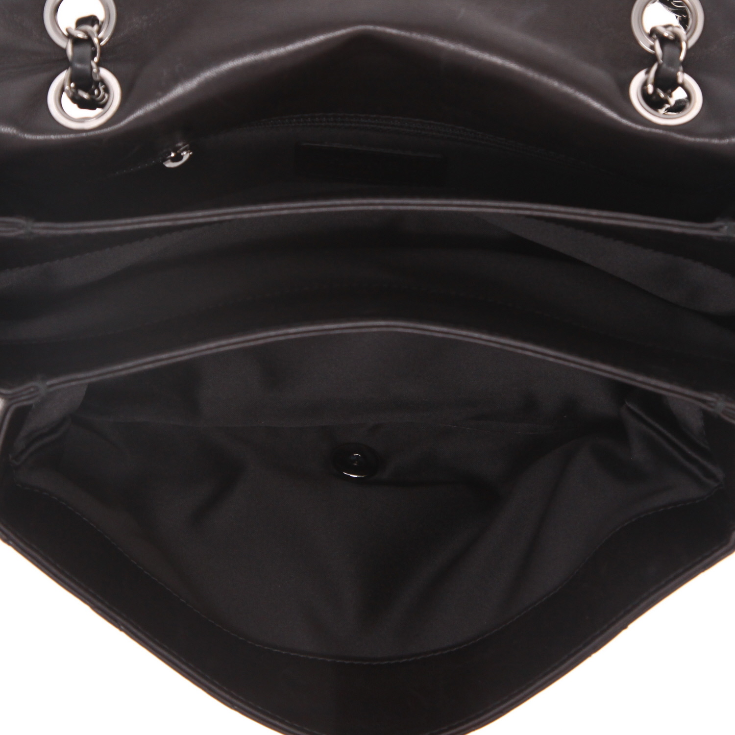 Bolso de mano Chanel  Timeless en cuero acolchado negro - Detail D5