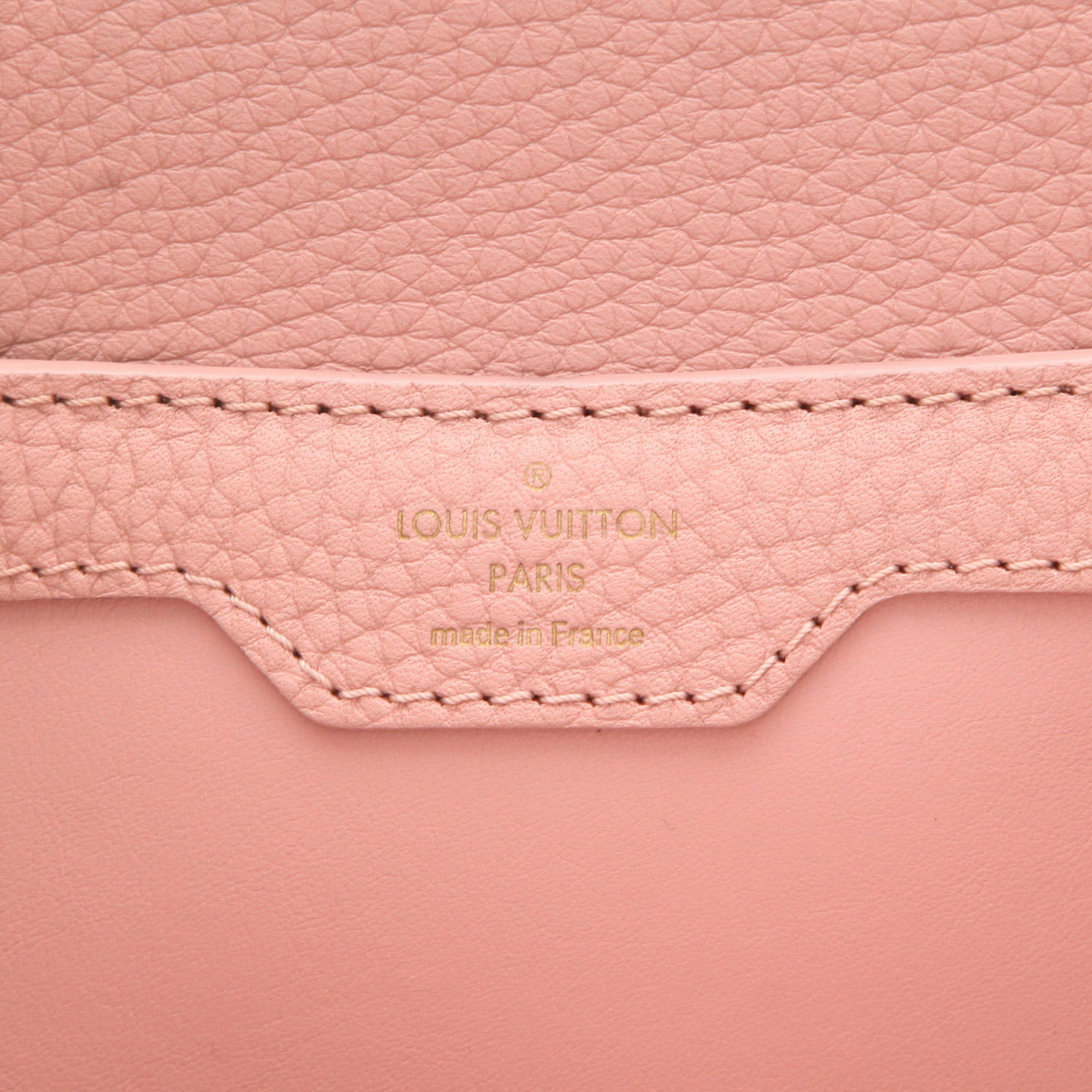 Bolso de mano Louis Vuitton  Capucines modelo mediano  en cuero taurillon clémence rosa - Detail D2