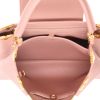 Sac à main Louis Vuitton  Capucines moyen modèle  en cuir taurillon clémence rose - Detail D3 thumbnail