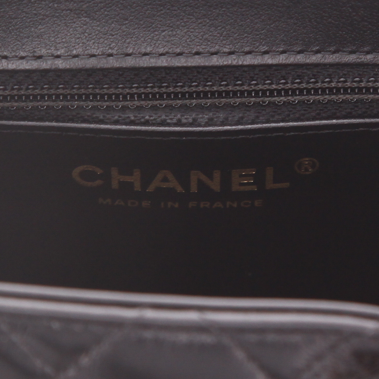 Chanel  Mini Shopping shoulder bag  in black quilted leather - Detail D2