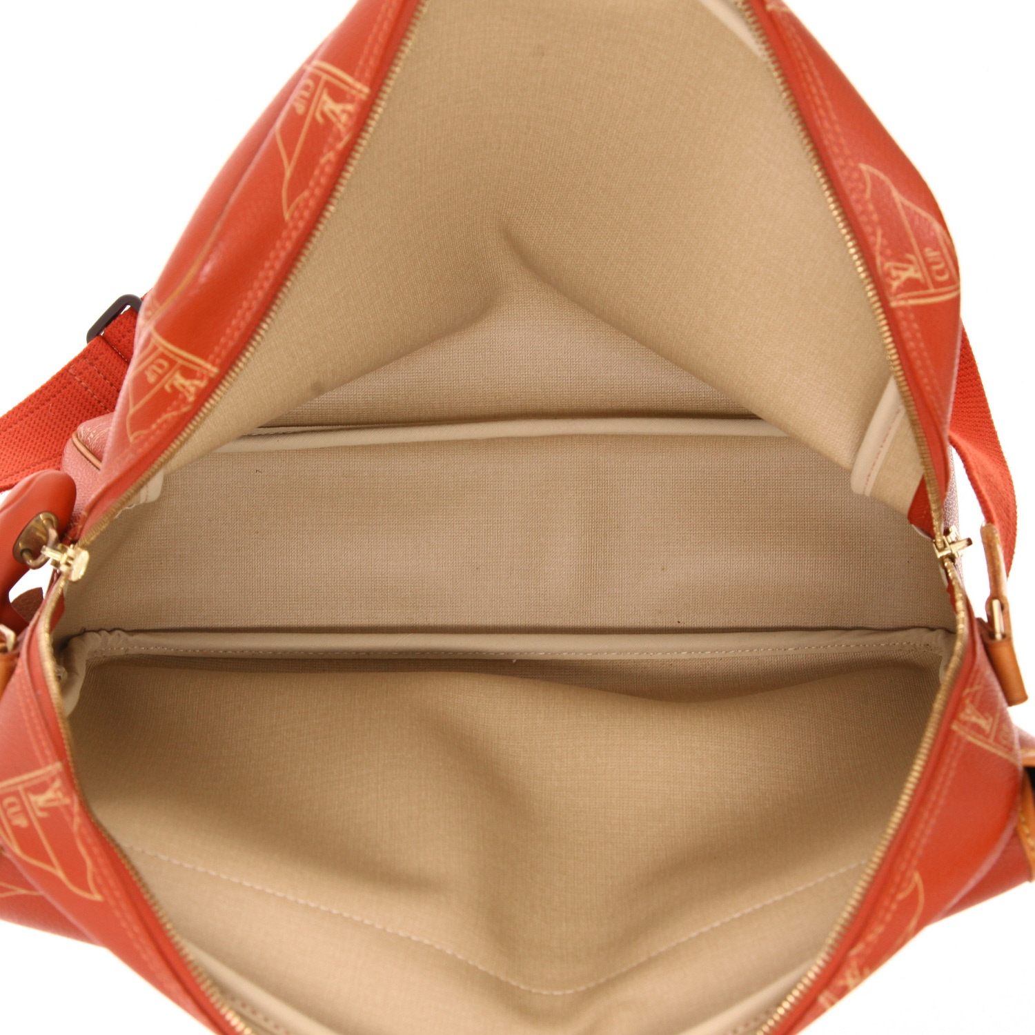 Bolso bandolera Louis Vuitton  America's Cup en lona Monogram revestida roja y cuero natural - Detail D3
