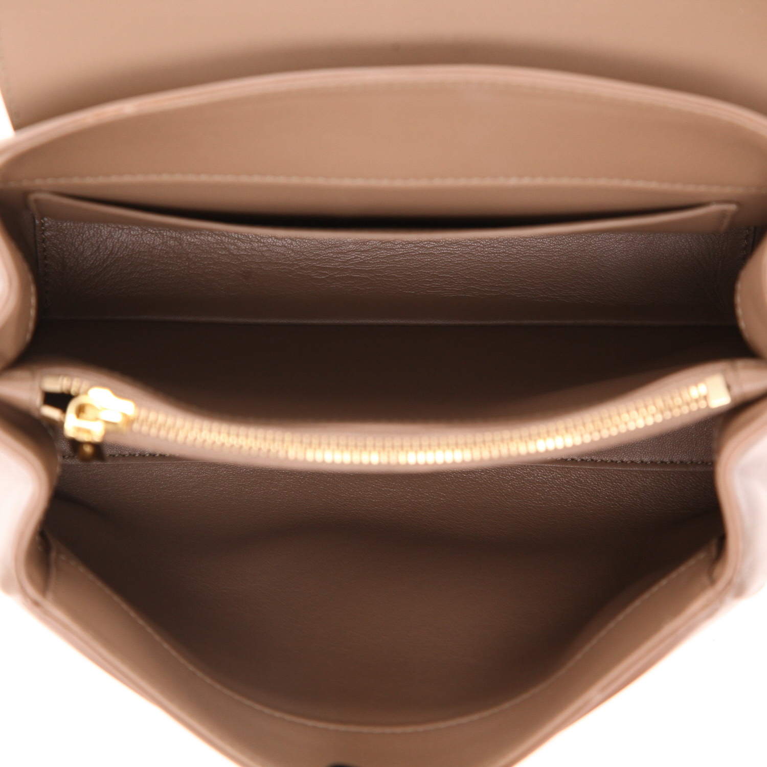 Sac bandoulière Celine  16 petit modèle  en cuir beige - Detail D3