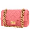 Bolso bandolera Chanel 2.55 en cuero acolchado rosa - 00pp thumbnail