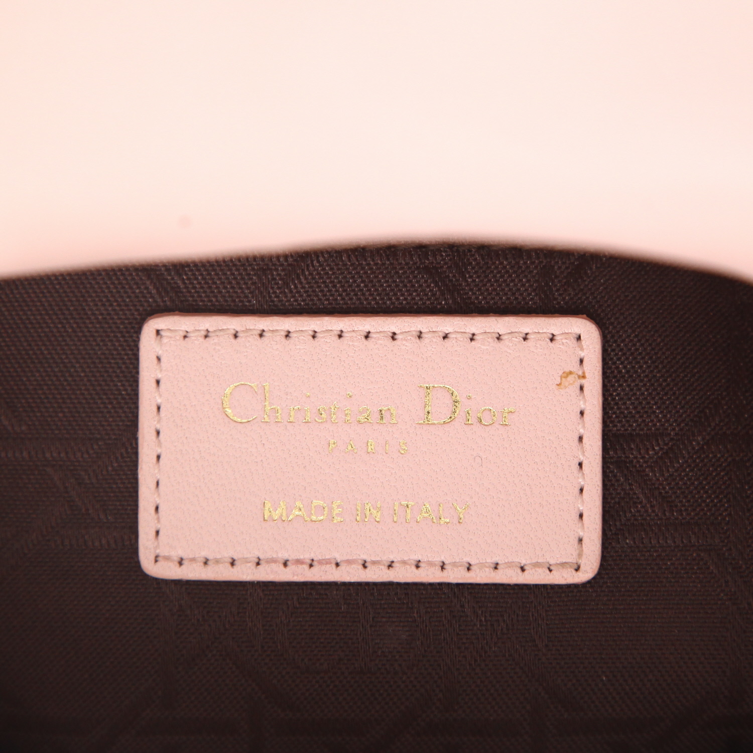 Sac bandoulière Dior  Lady Dior petit modèle  en cuir cannage rose - Detail D2