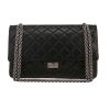 Bolso de mano Chanel 2.55 en cuero acolchado negro - 360 thumbnail