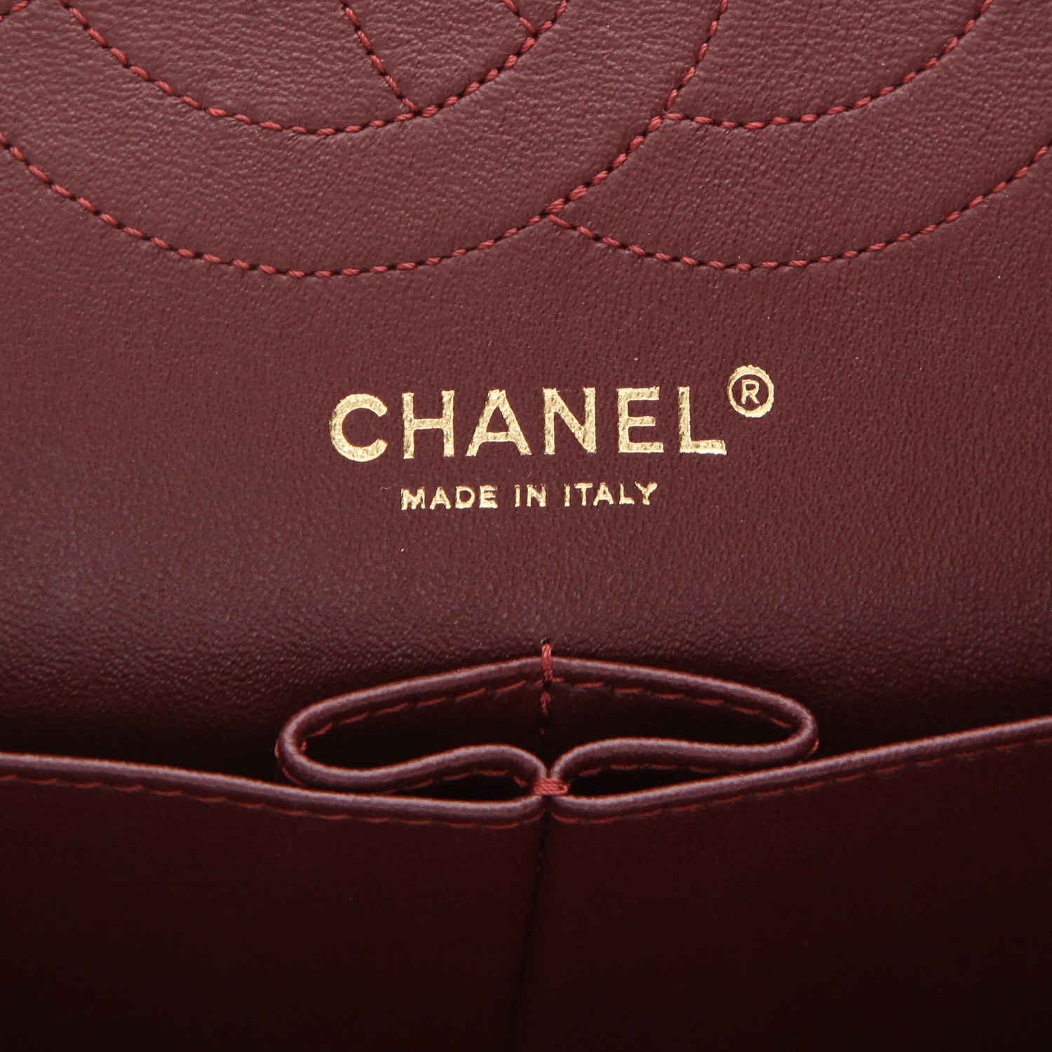 Bolso de mano Chanel 2.55 en cuero acolchado negro - Detail D2