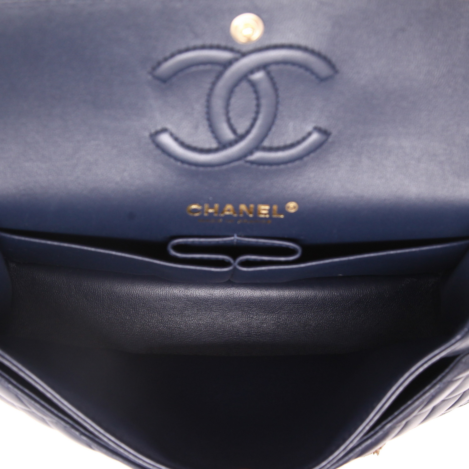 Chanel  Timeless Petit handbag  in blue quilted leather - Detail D3