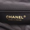 Chanel  Pochette ceinture en cuero acolchado negro - Detail D2 thumbnail