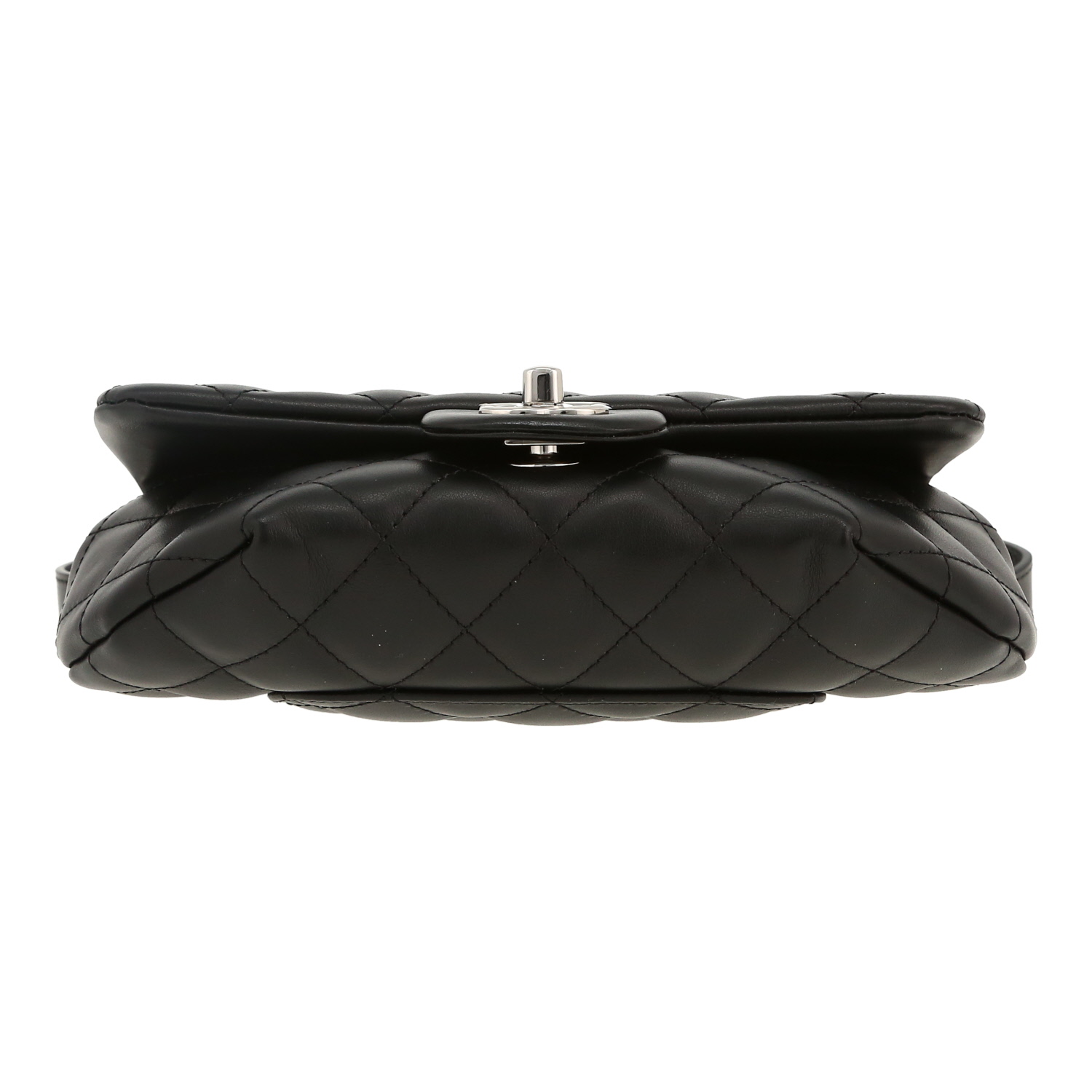 Bolsito-cinturón Chanel  Pochette ceinture en cuero acolchado negro - Detail D1