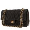 Chanel  Timeless Classic medium model  handbag  in black chevron quilted leather - 00pp thumbnail