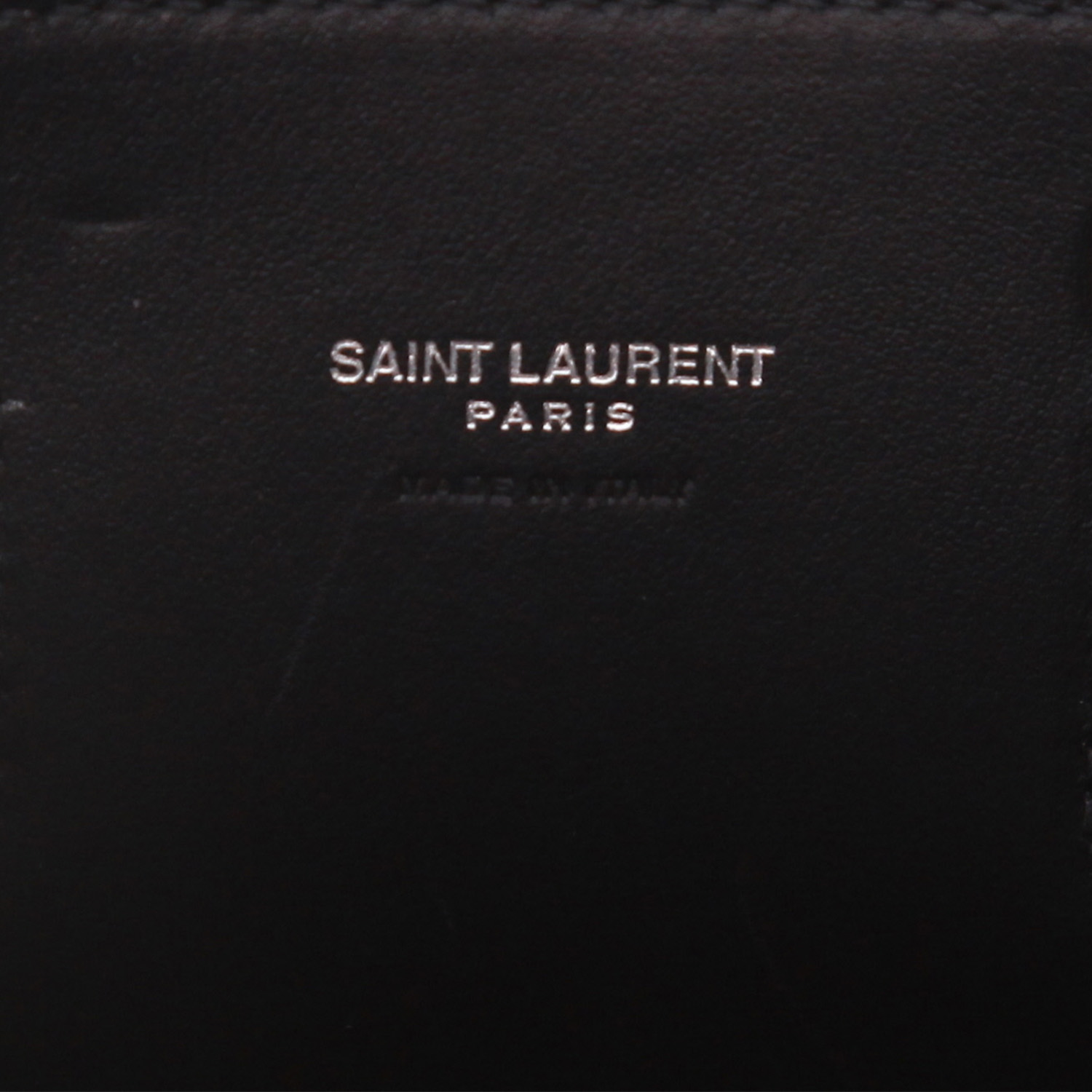 Sac bandoulière Saint Laurent  Sac de jour Nano en cuir grainé noir - Detail D2