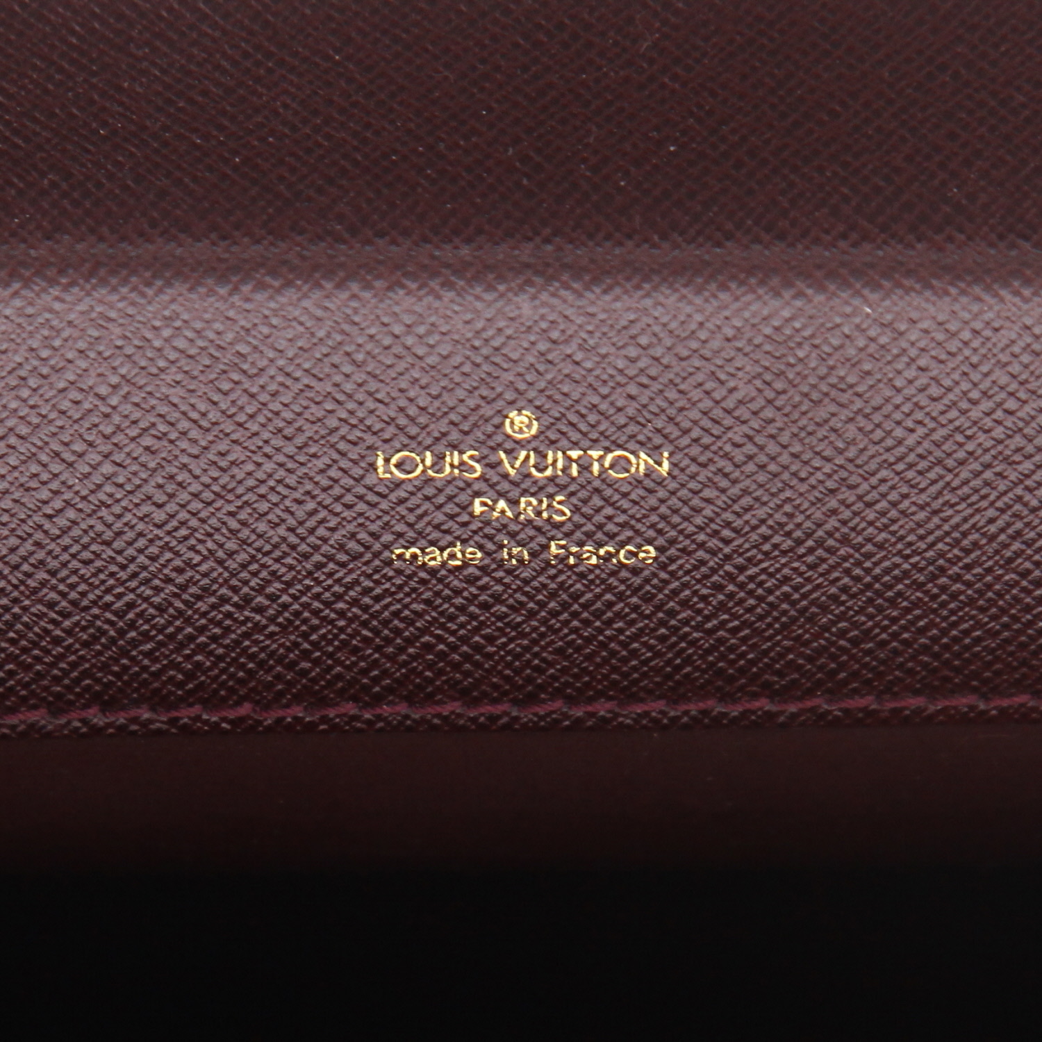 Louis Vuitton  Oural briefcase  in plum taiga leather - Detail D2