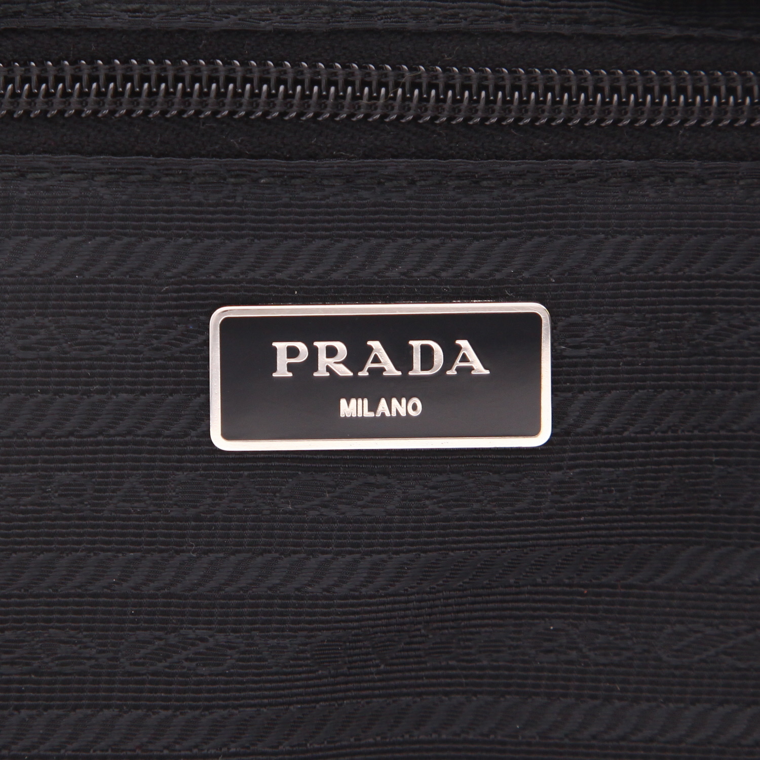 Bolsa de viaje Prada   en lona negra y cuero negro - Detail D2