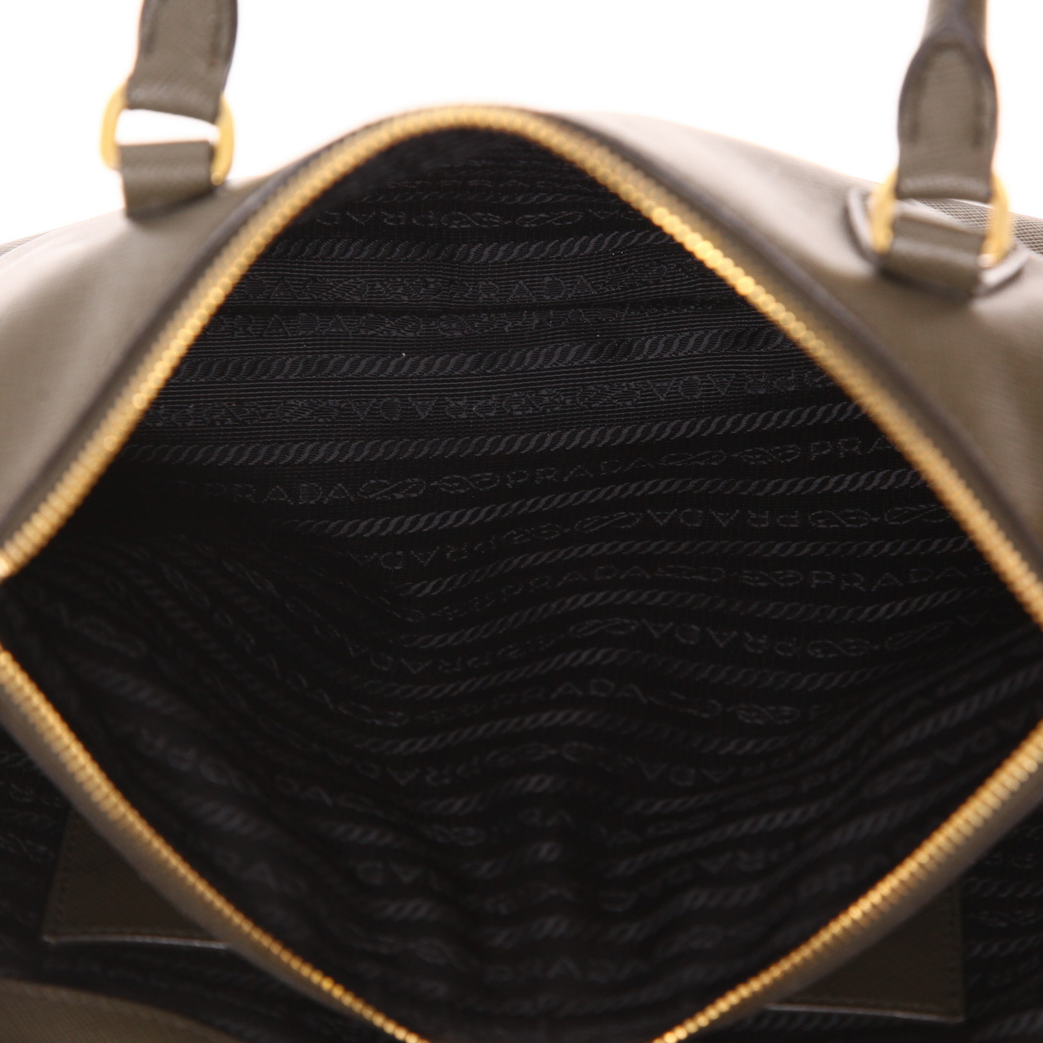 Sac à main Prada  Galleria en cuir saffiano vert-kaki - Detail D3