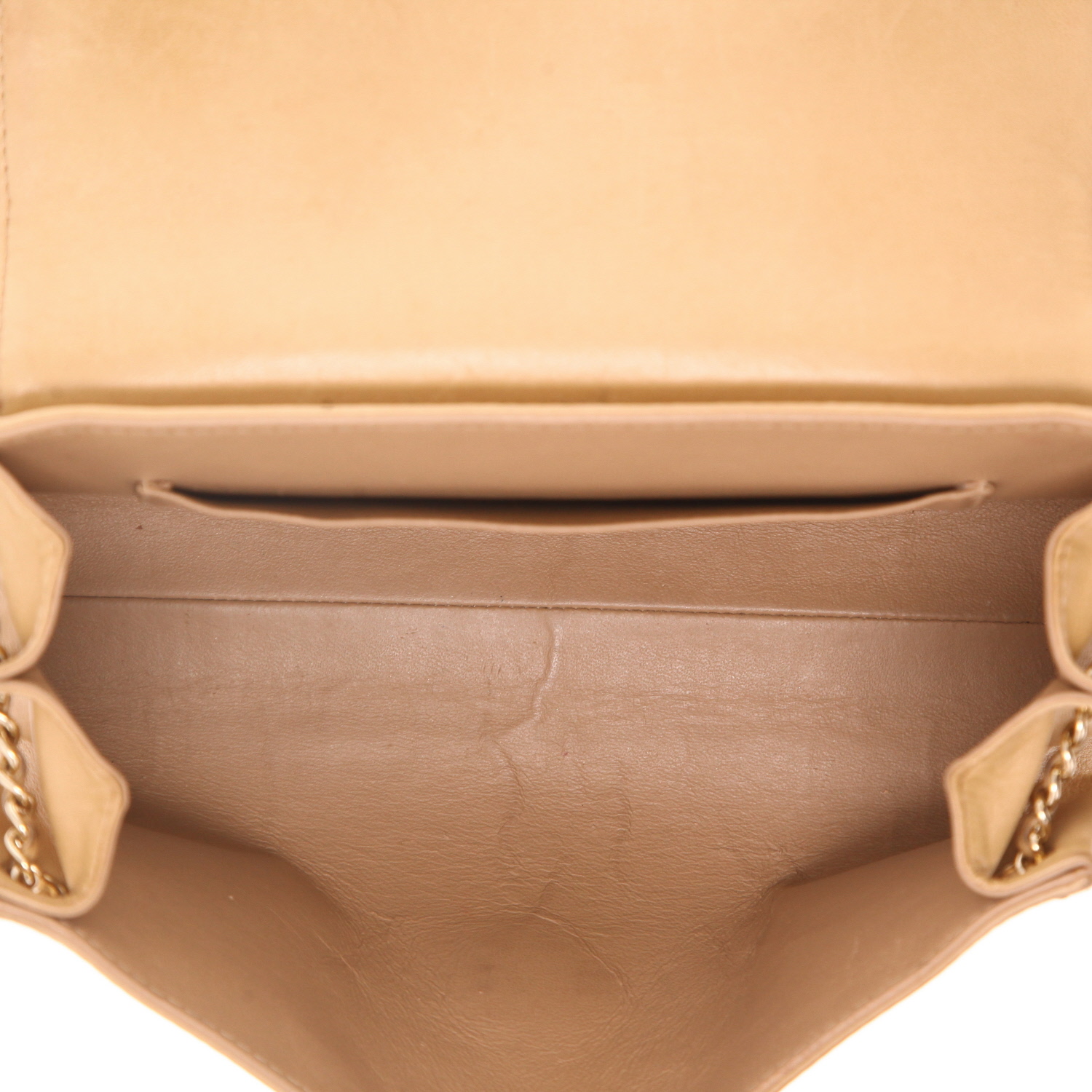 Chanel  Vintage handbag  in beige quilted leather - Detail D3