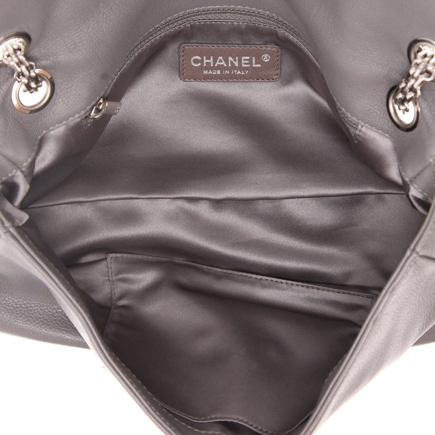 Bolso de mano Chanel   en cuero gris - Detail D3