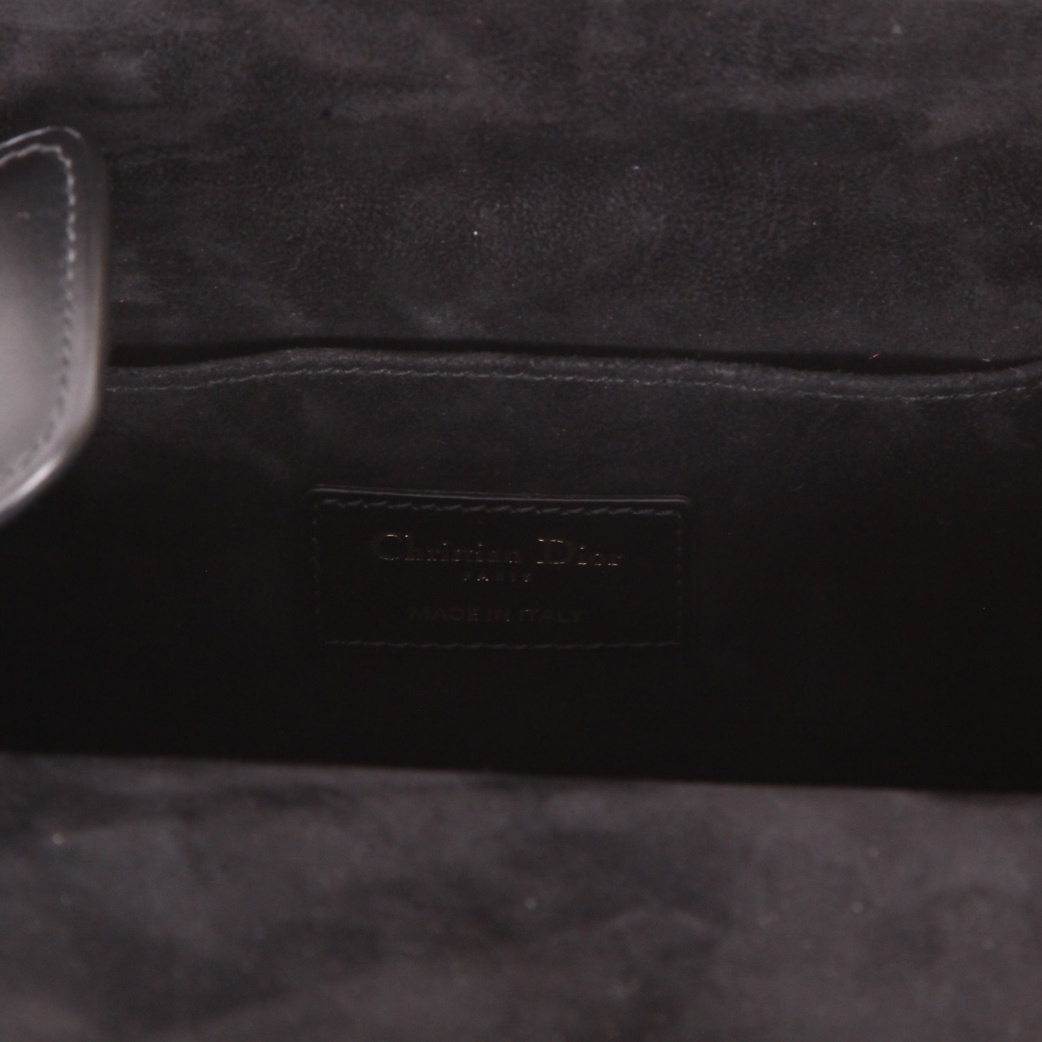 Bolso bandolera Dior  New Line en cuero negro - Detail D2