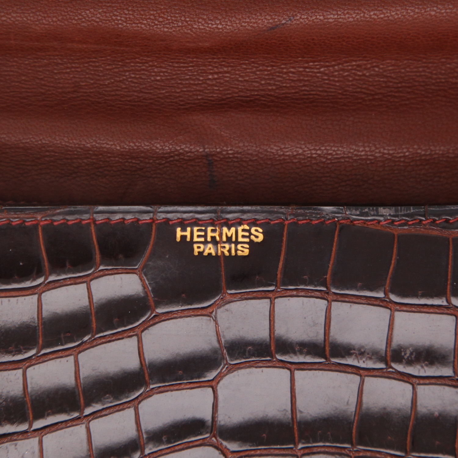 Sac à main Hermès  Constance en crocodile bordeaux - Detail D2