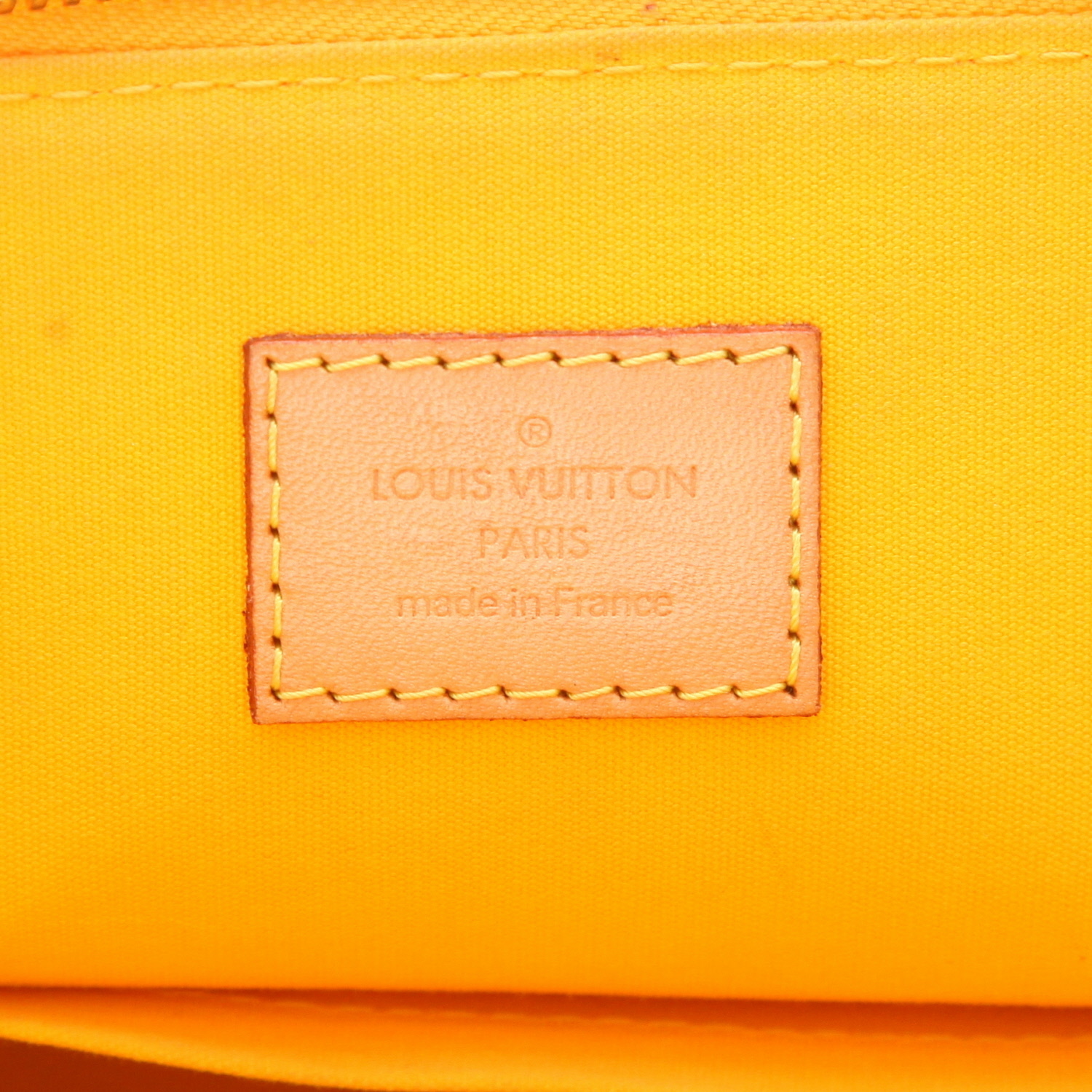 Louis Vuitton  Alma handbag  in yellow monogram patent leather - Detail D2