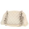 Chanel  Mademoiselle handbag  in white patent quilted leather - 00pp thumbnail