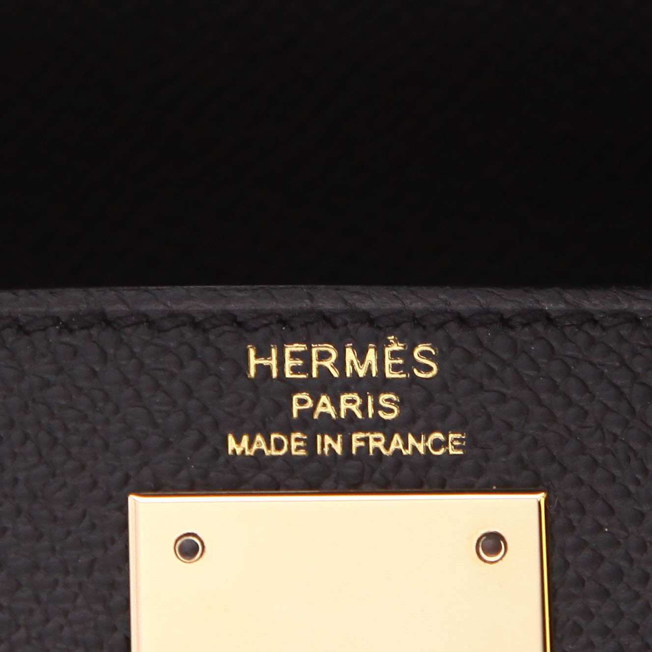 Sac à main Hermès  Kelly 28 cm en cuir epsom noir - Detail D2