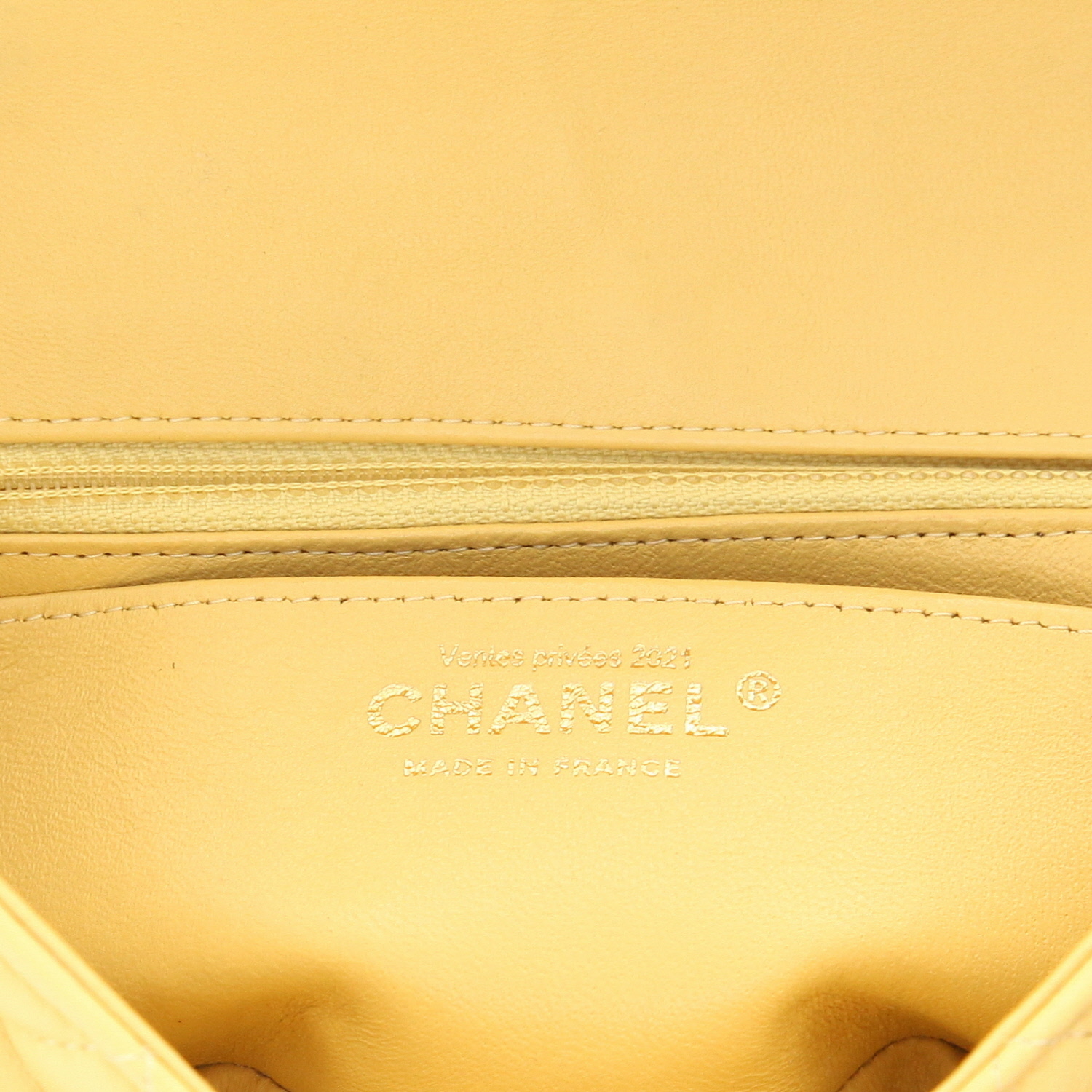 Sac bandoulière Chanel  Mini Timeless en cuir matelassé jaune rose et orange - Detail D2