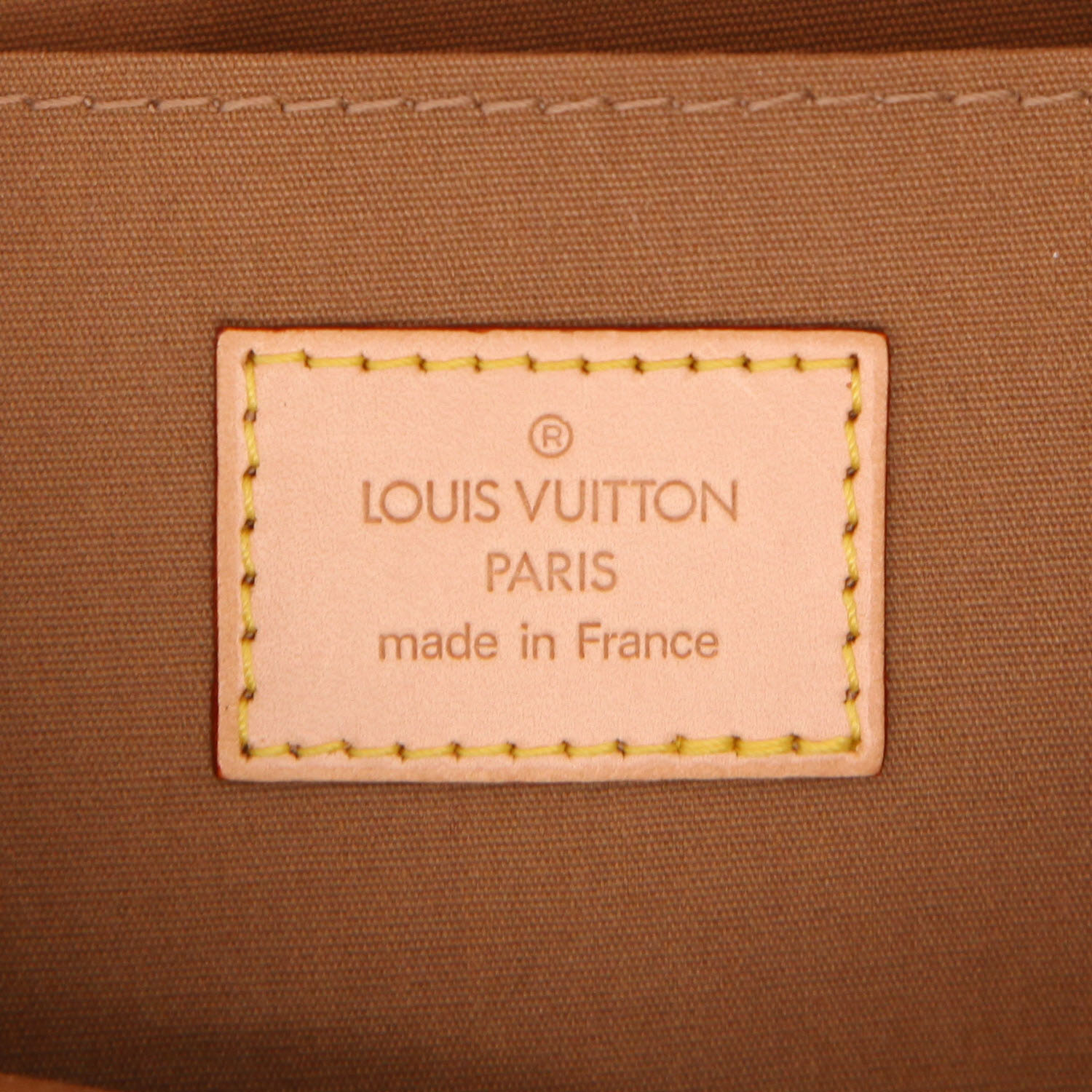 Louis Vuitton  Biscayne handbag  in beige monogram patent leather  and natural leather - Detail D2