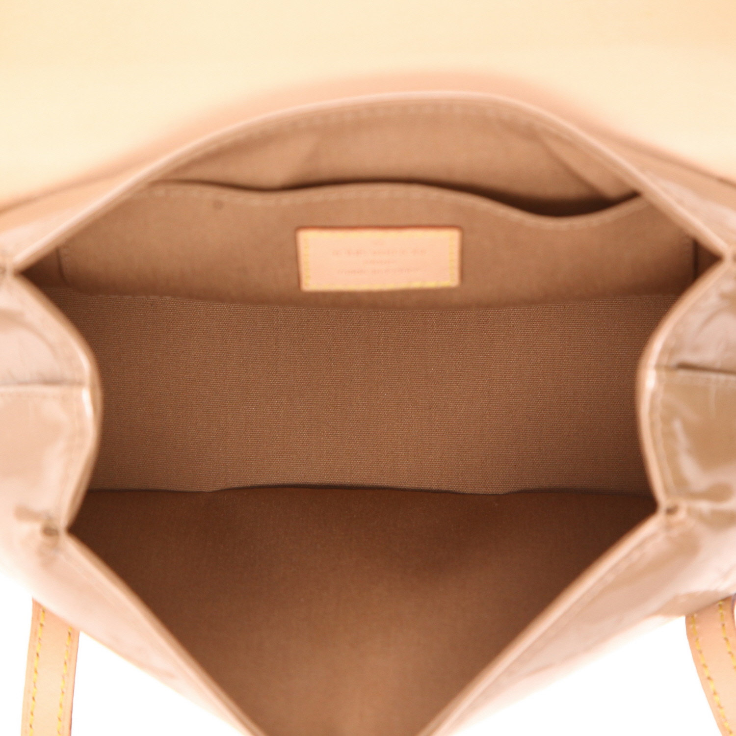 Sac à main Louis Vuitton  Biscayne en cuir verni monogram beige et cuir naturel - Detail D3