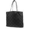 Chanel   handbag  in black quilted leather - 00pp thumbnail