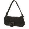 Bolso de mano Fendi  Baguette en lona gris - 00pp thumbnail