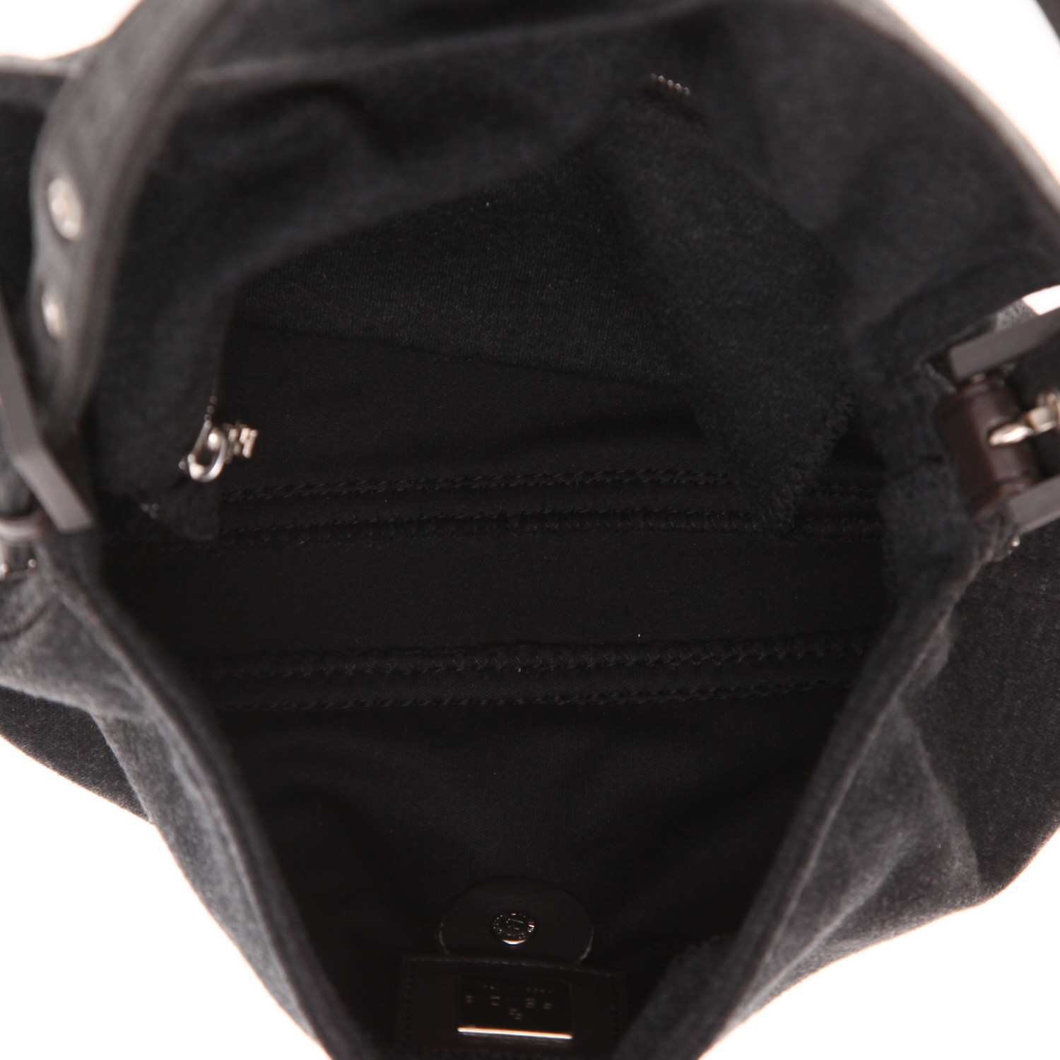 Fendi  Baguette handbag  in grey canvas - Detail D3