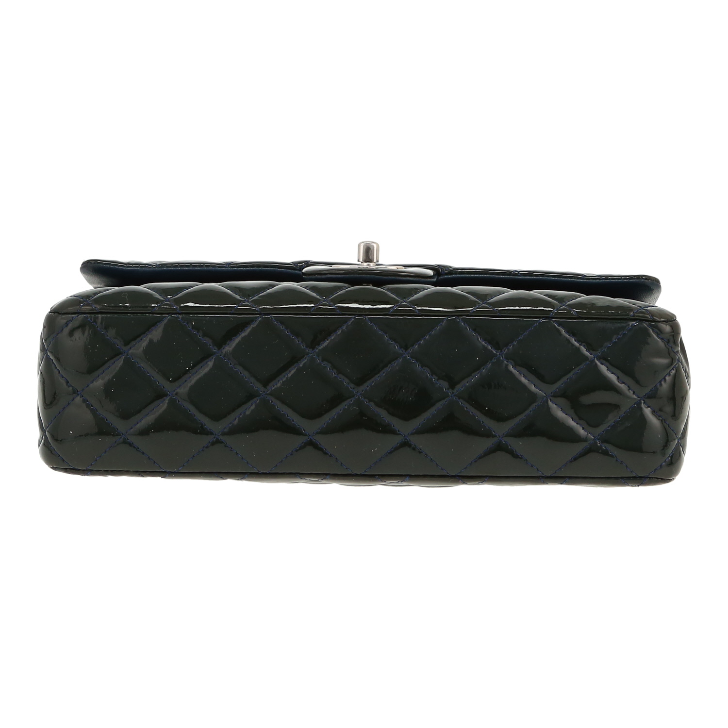 Chanel  Timeless Classic handbag  in blue patent quilted leather - Detail D1