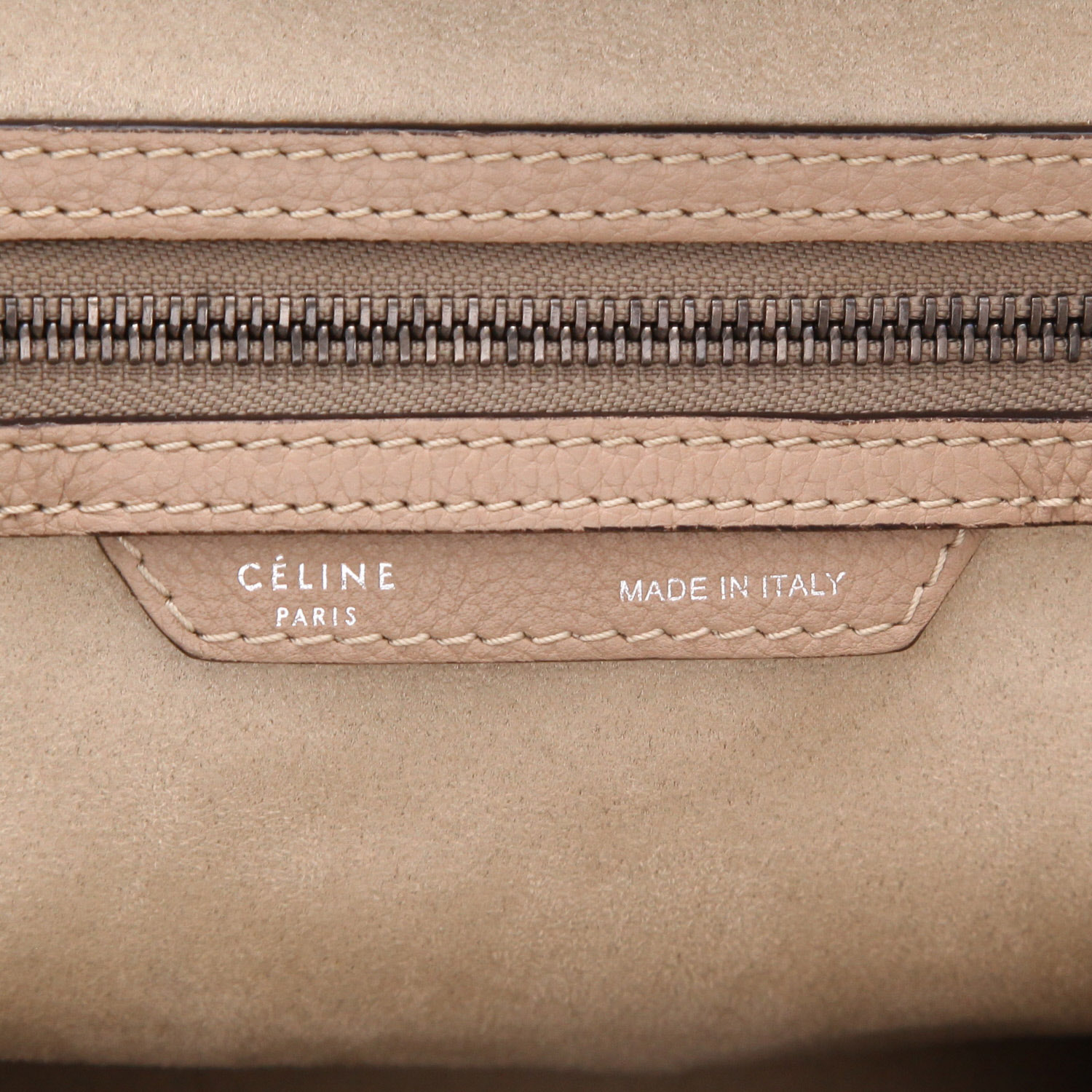 Sac à main Celine  Luggage Mini en cuir beige - Detail D2