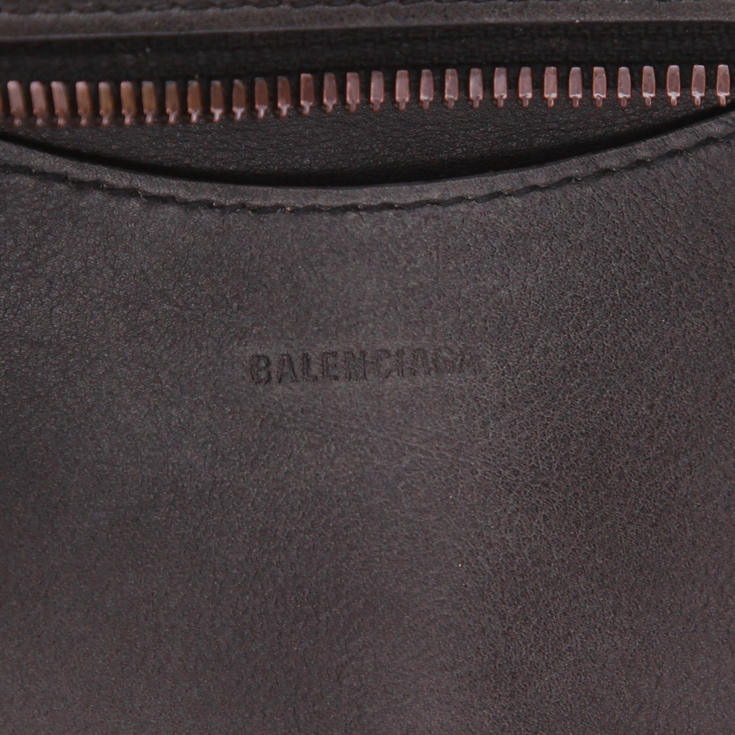 Sac bandoulière Balenciaga  Neo Classic en cuir noir - Detail D2