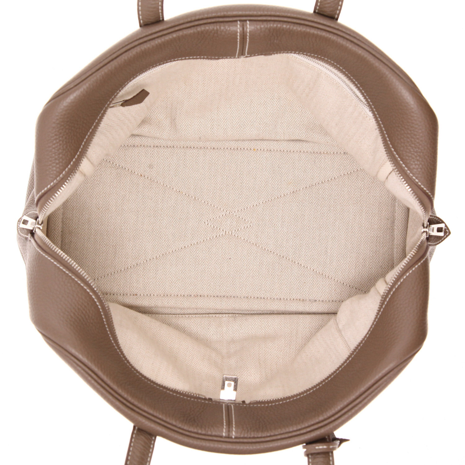 Bolso de mano Hermès  Victoria en cuero togo marrón etoupe - Detail D3