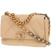 Bolso bandolera Chanel  19 en cuero acolchado beige - 00pp thumbnail