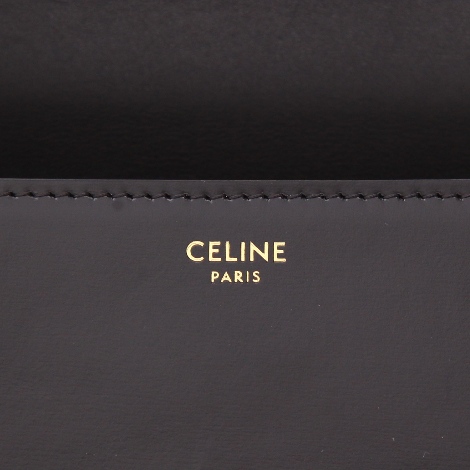 Bolso de mano Celine  Claude en cuero negro - Detail D2