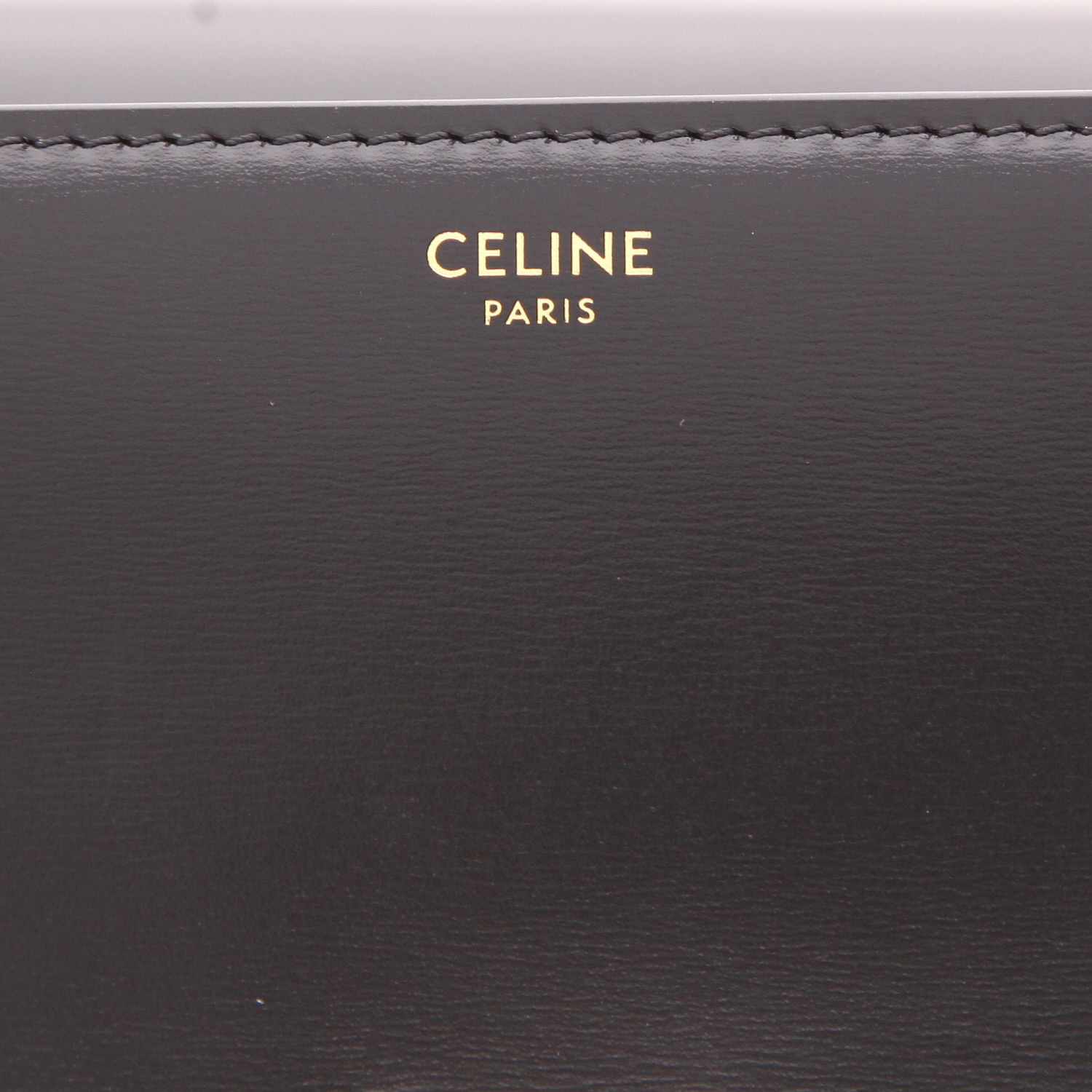 Sac bandoulière Celine Triomphe Teen en cuir noir - Detail D2