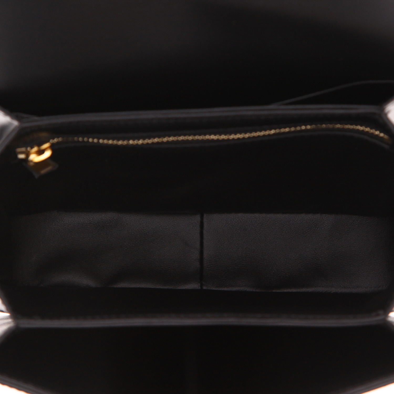 Bolso bandolera Celine  Triomphe Teen en cuero negro - Detail D3