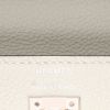 Hermès  Kelly 25 cm handbag  in Gris Neve leather - Detail D2 thumbnail