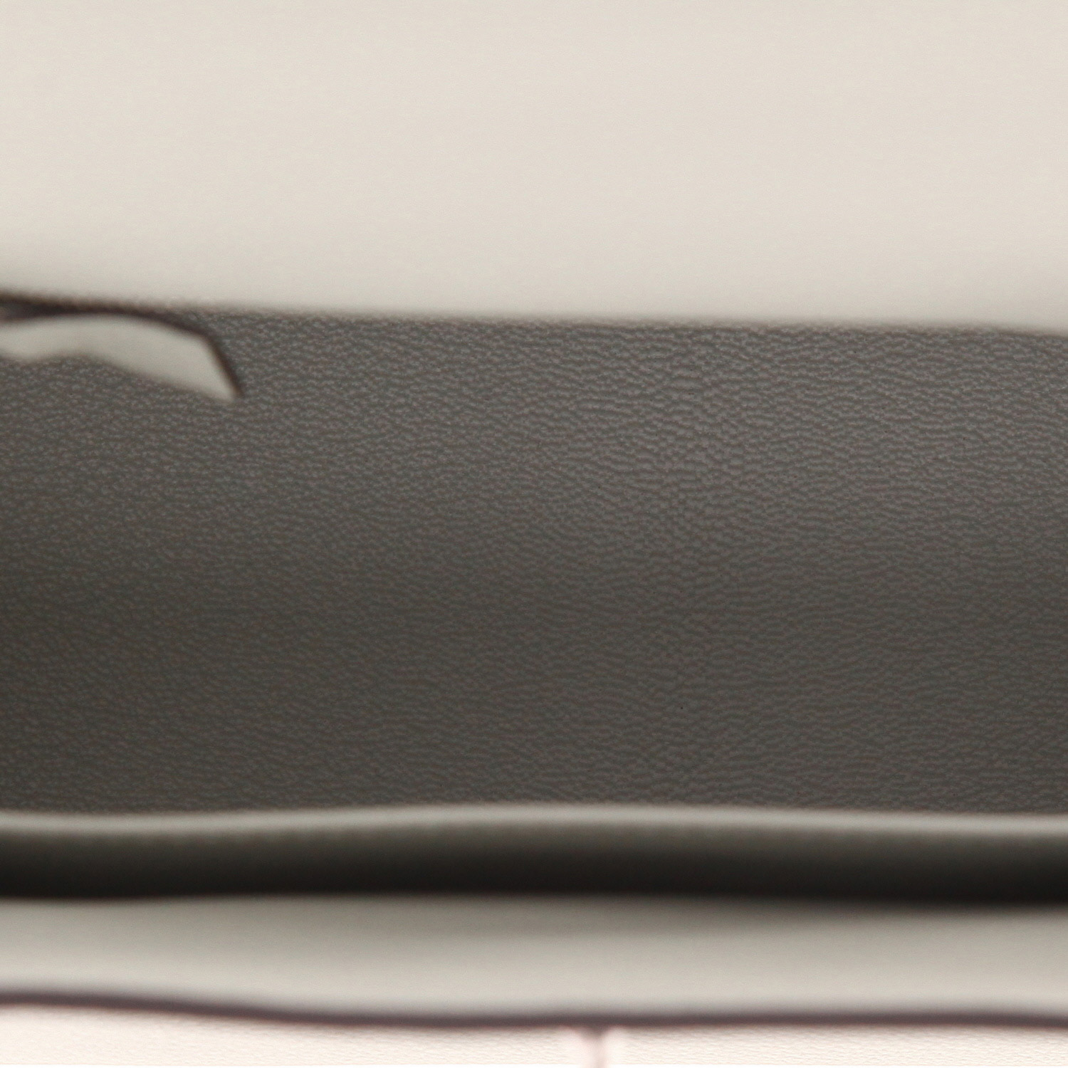 Borsa Hermès  Kelly 25 cm in pelle Gris Neve - Detail D4