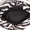 Bolso de mano Bottega Veneta  Pouch en cuero negro y blanco - Detail D3 thumbnail