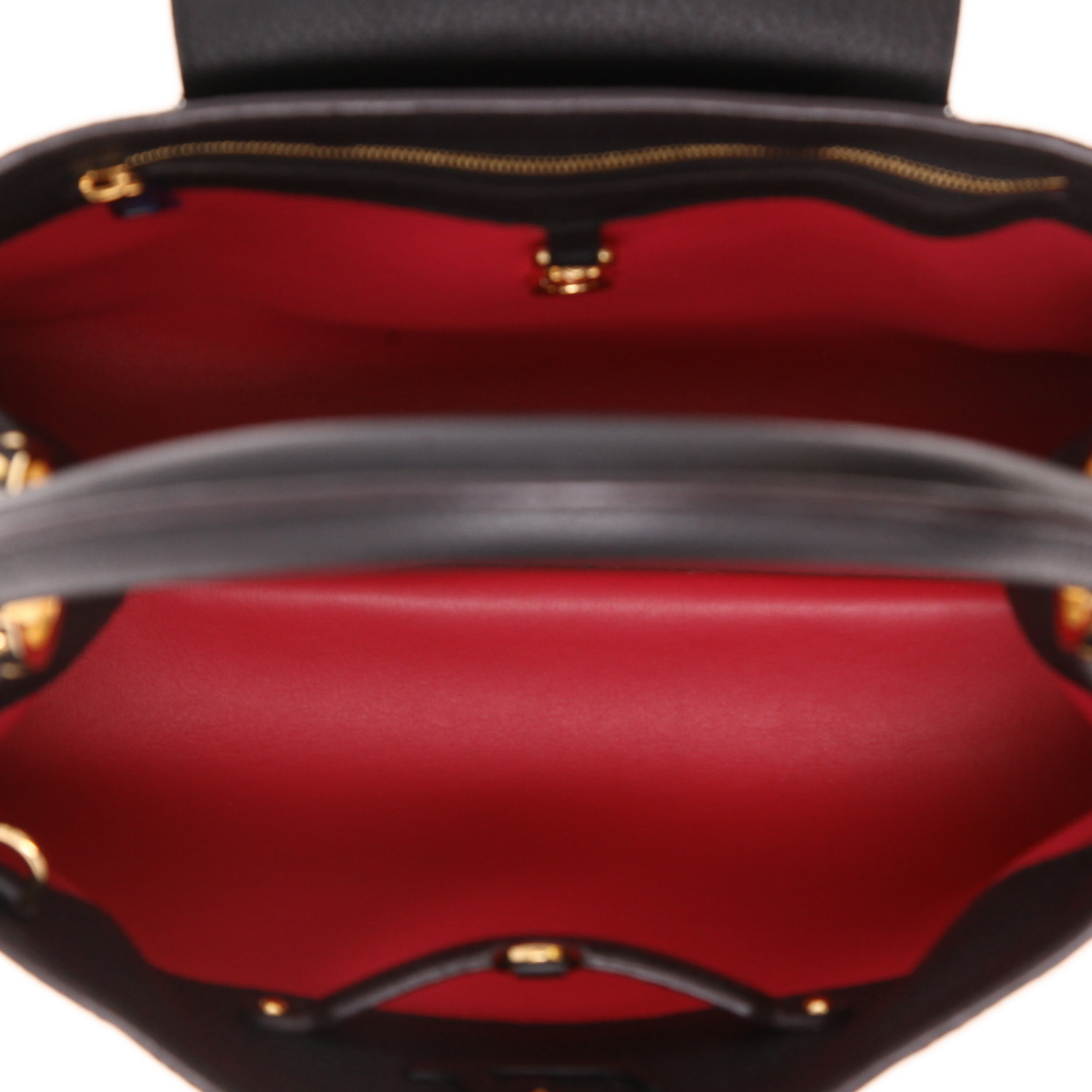 Sac à main Louis Vuitton  Capucines MM en cuir taurillon clémence noir et jonc rose - Detail D3