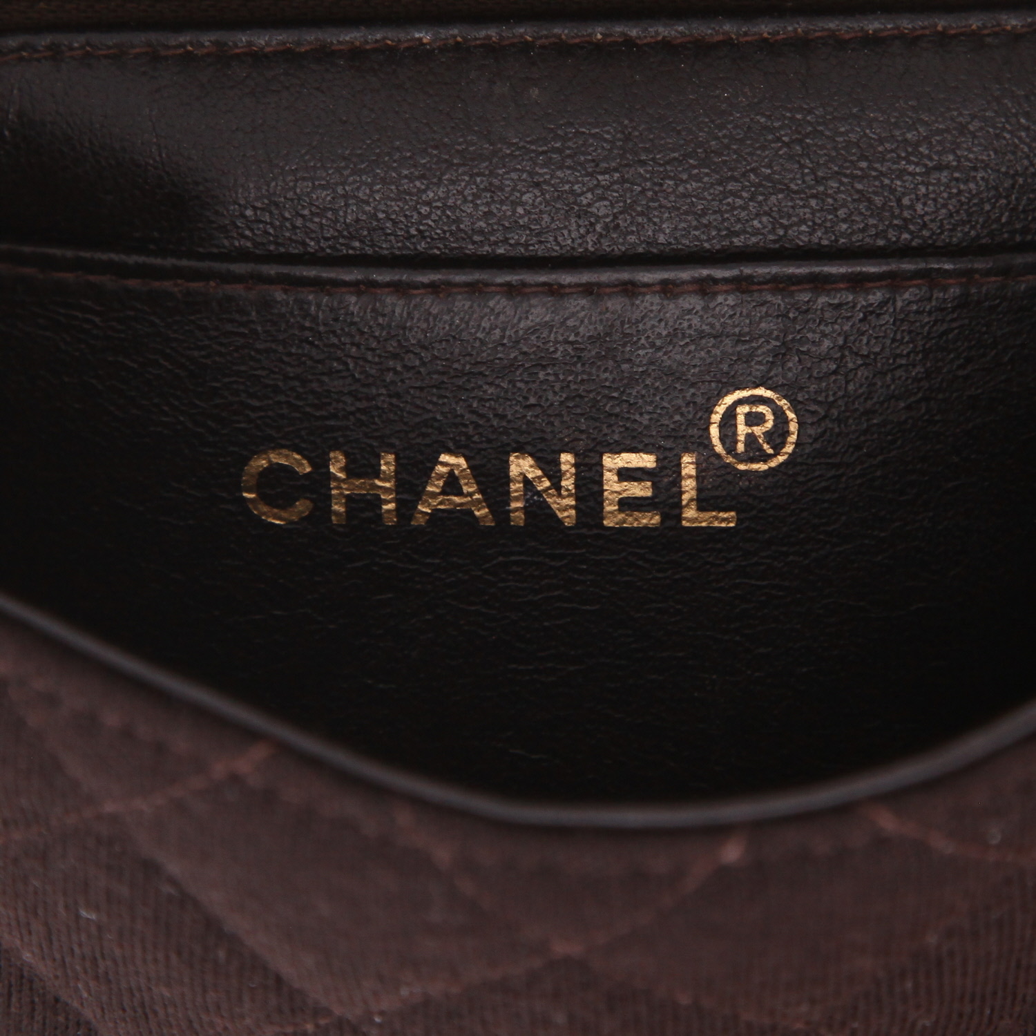 Bolso bandolera Chanel  Mini Timeless en lona acolchada marrón - Detail D2