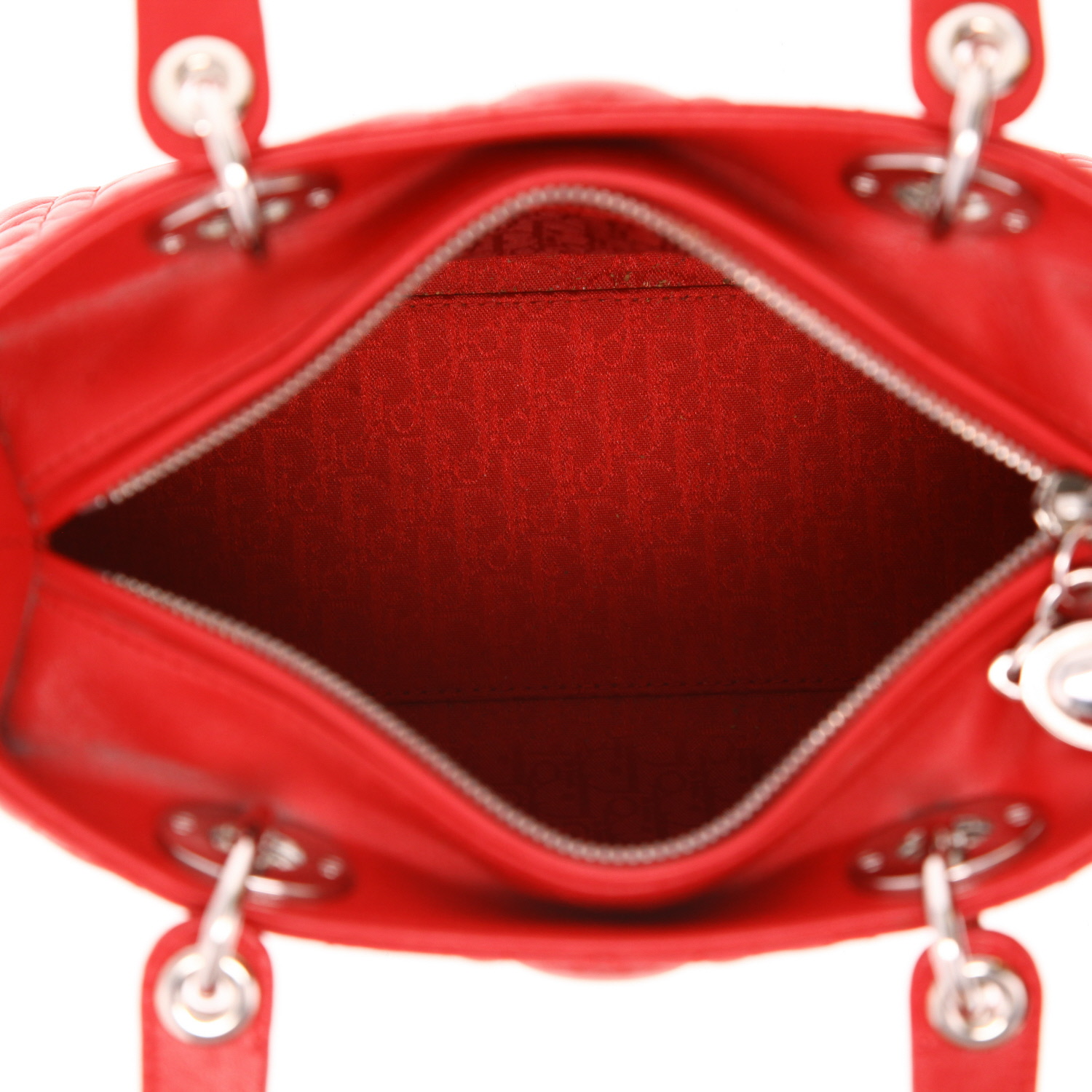 Bolso de mano Dior  Lady Dior modelo mediano  en cuero cannage rojo - Detail D3