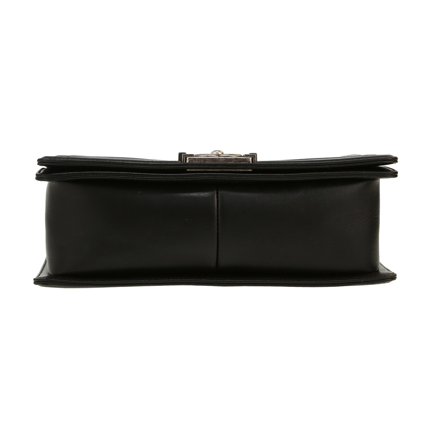 Chanel Boy shoulder bag in black quilted leather - Detail D1