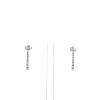 Paire de pendants d'oreilles Crescendo en or blanc et diamants (0,70 carat) - 360 thumbnail