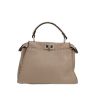 Bolso de mano Fendi  Peekaboo Selleria en cuero granulado color topo - 360 thumbnail