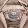 Bolso de mano Fendi  Peekaboo Selleria en cuero granulado color topo - Detail D2 thumbnail