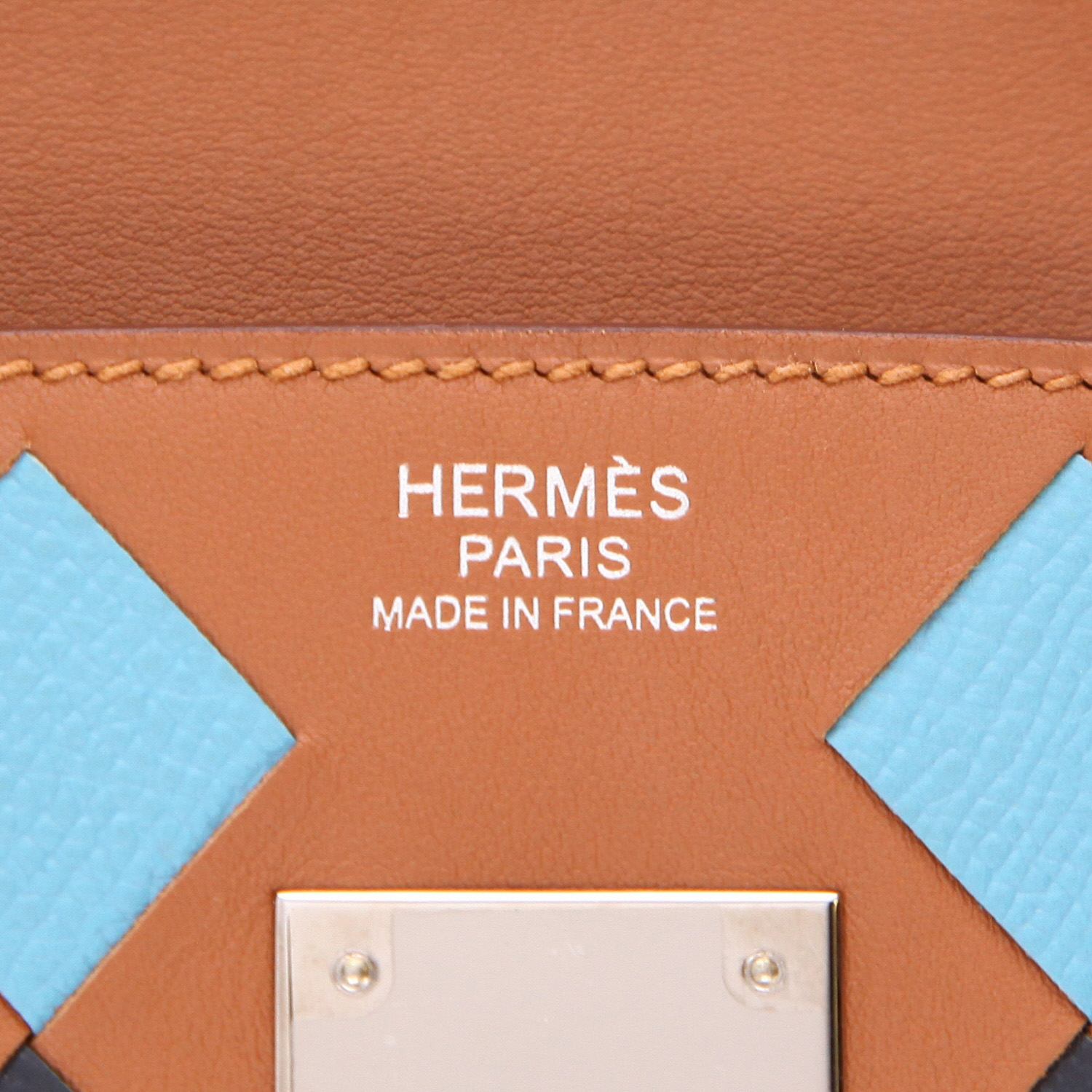 Hermès  Birkin 30 cm handbag  in gold Swift leather - Detail D2